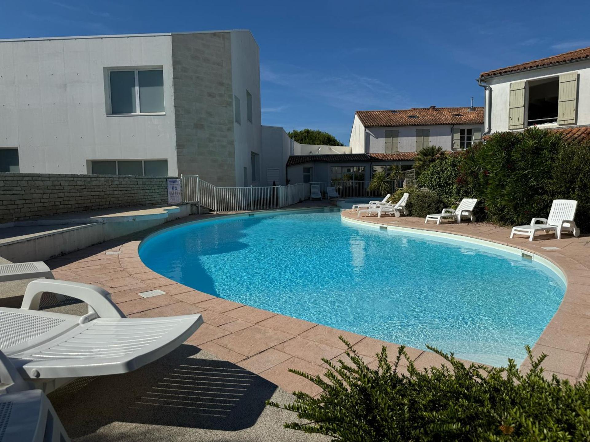 L'Annerie - Piscine Lägenhet La Couarde-sur-Mer Exteriör bild